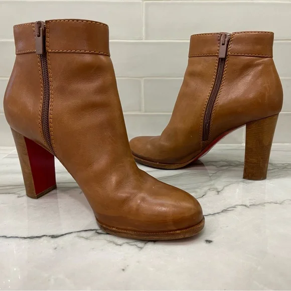 Authentic Rare Christian Louboutin Brown Janis Button Bootie 40 Ankle Boots & Booties